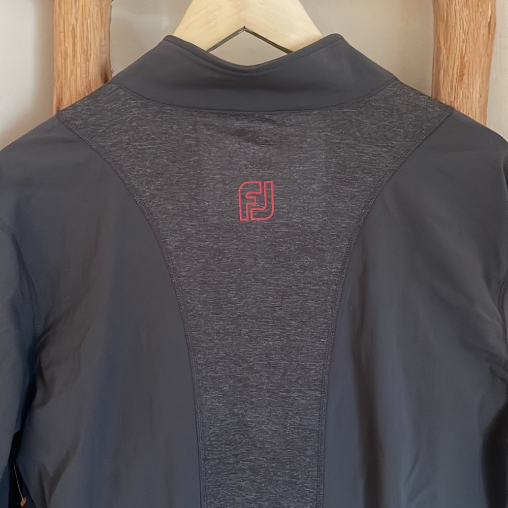 FootJoy Gray Performance Jacket with Red Accents - Picture 4 of 4